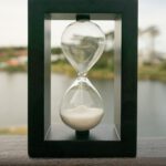 Sanduhr - die Zeit für den Start des SAP-Schulungsprojektes verrinnt